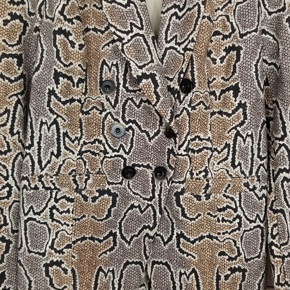 Cabi | Python Blazer Style 3733 - Picture 3 of 6